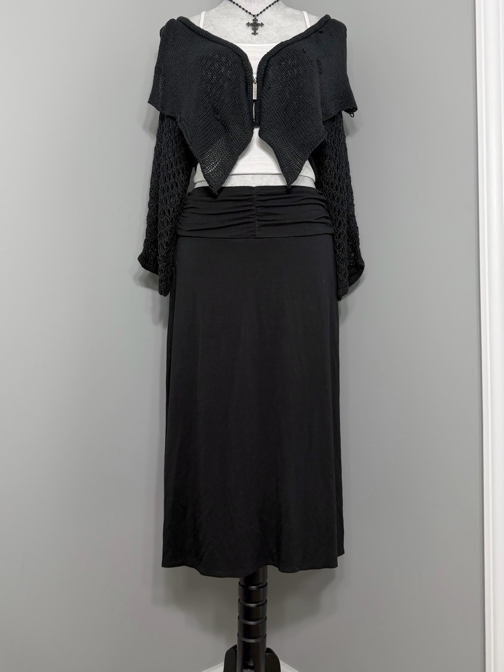 Laundry By Shelli Segal Black Ruched Waist Midi Skirt w/ Side Slit (Size XS)